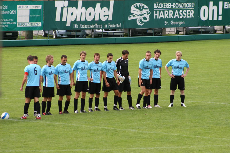 gal/Stadtturnier2007 - Spiel um Platz3 gegen Ahrntal/2007-08-12 SVR gg. SSV Ahrntal beim Stadtrurnier 011.jpg